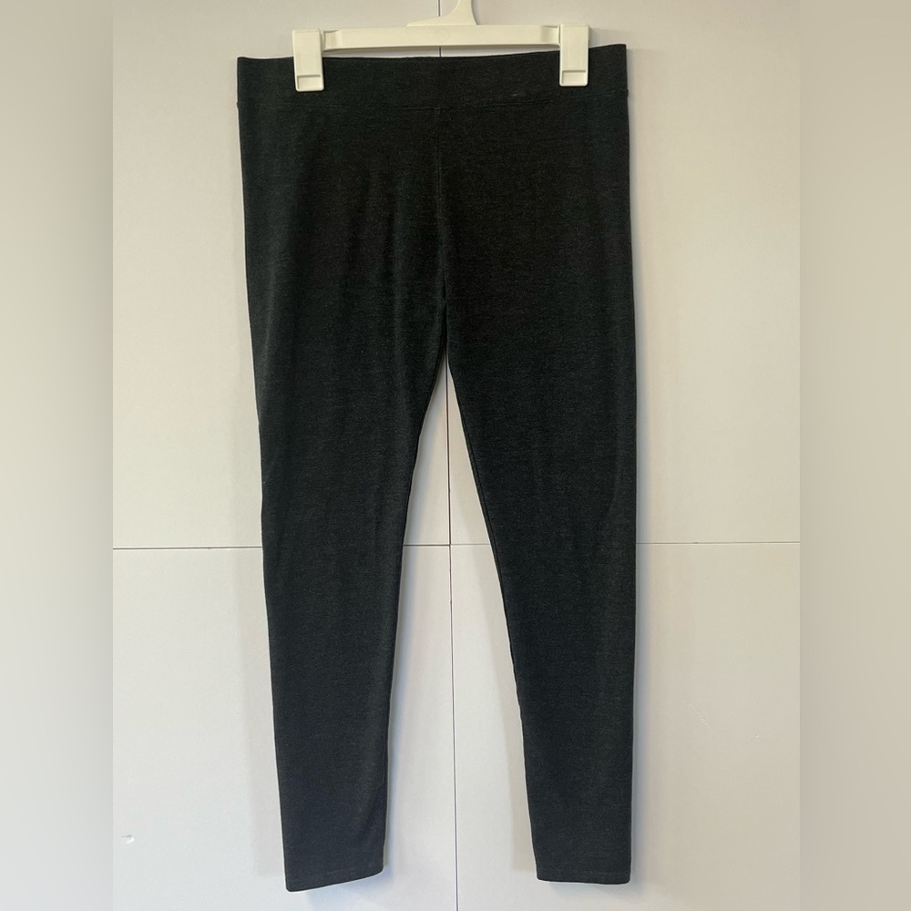 American Eagle dark gray low rise leggings. Size Large.